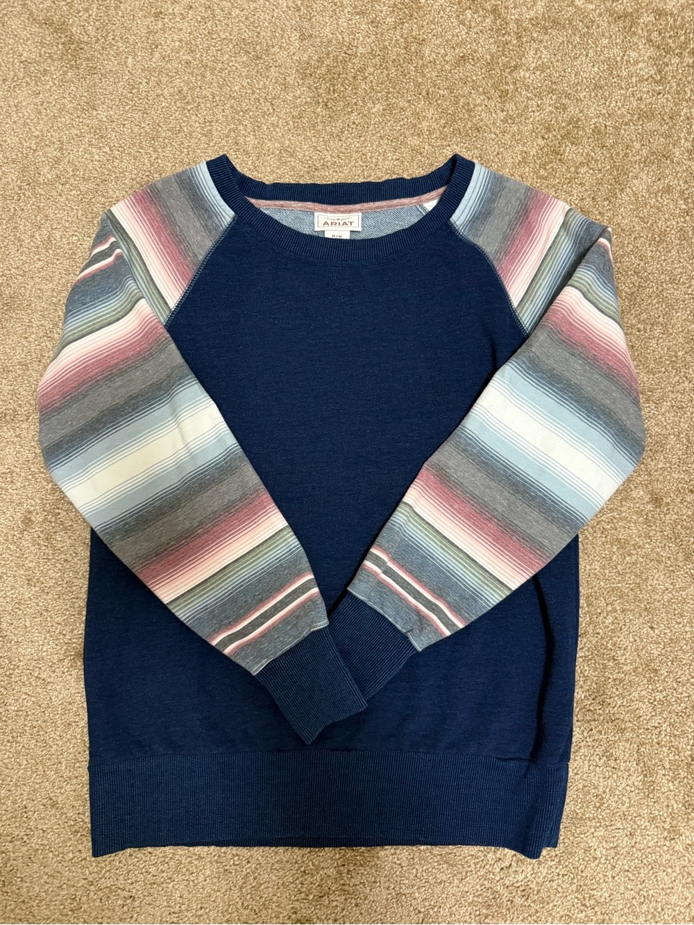 Ariat Navy crew neck sweatshirt woman’s M